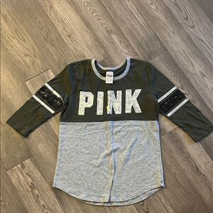 PINK Victoria's Secret Gray and Black Long Sleeve Tee